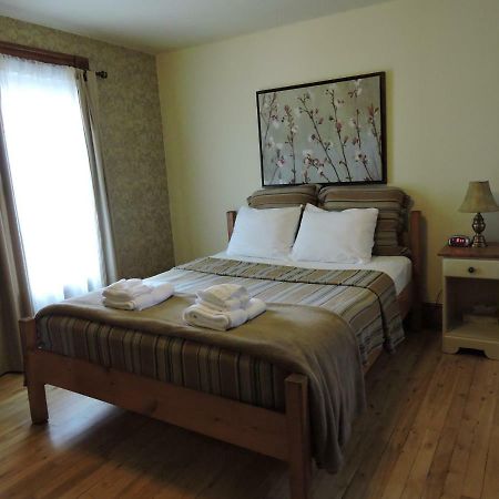 Auberge Ayer'S Cliff Екстериор снимка